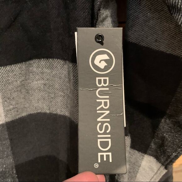 NWT “Bridesmaid” Flannel Plaid Button Down Shirt Size M - Picture 7 of 10